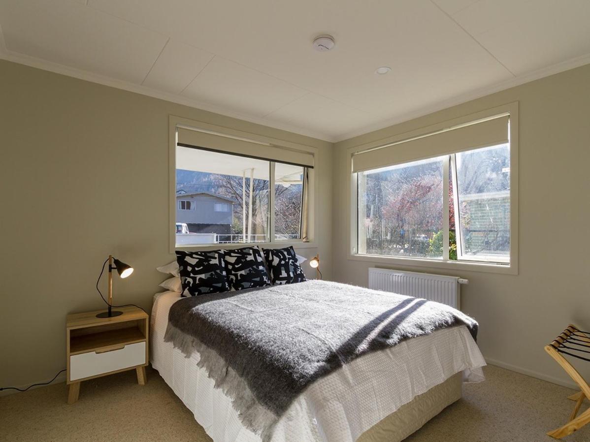 Alchemy Cottage - Arrowtown Holiday Home Exterior photo